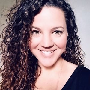 Meet your Posher, Desiree